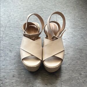 ALOHAS Cream Wedge Sandals with Crisscross Straps